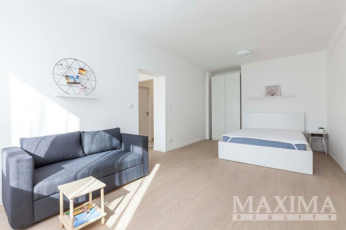 Pronájem bytu 1+1 37 m² – fotografie 2