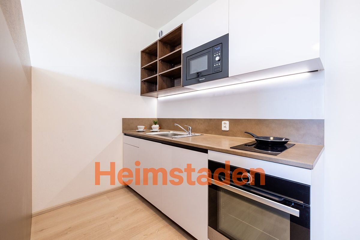 Pronájem bytu 1+kk 27 m² – fotografie 2