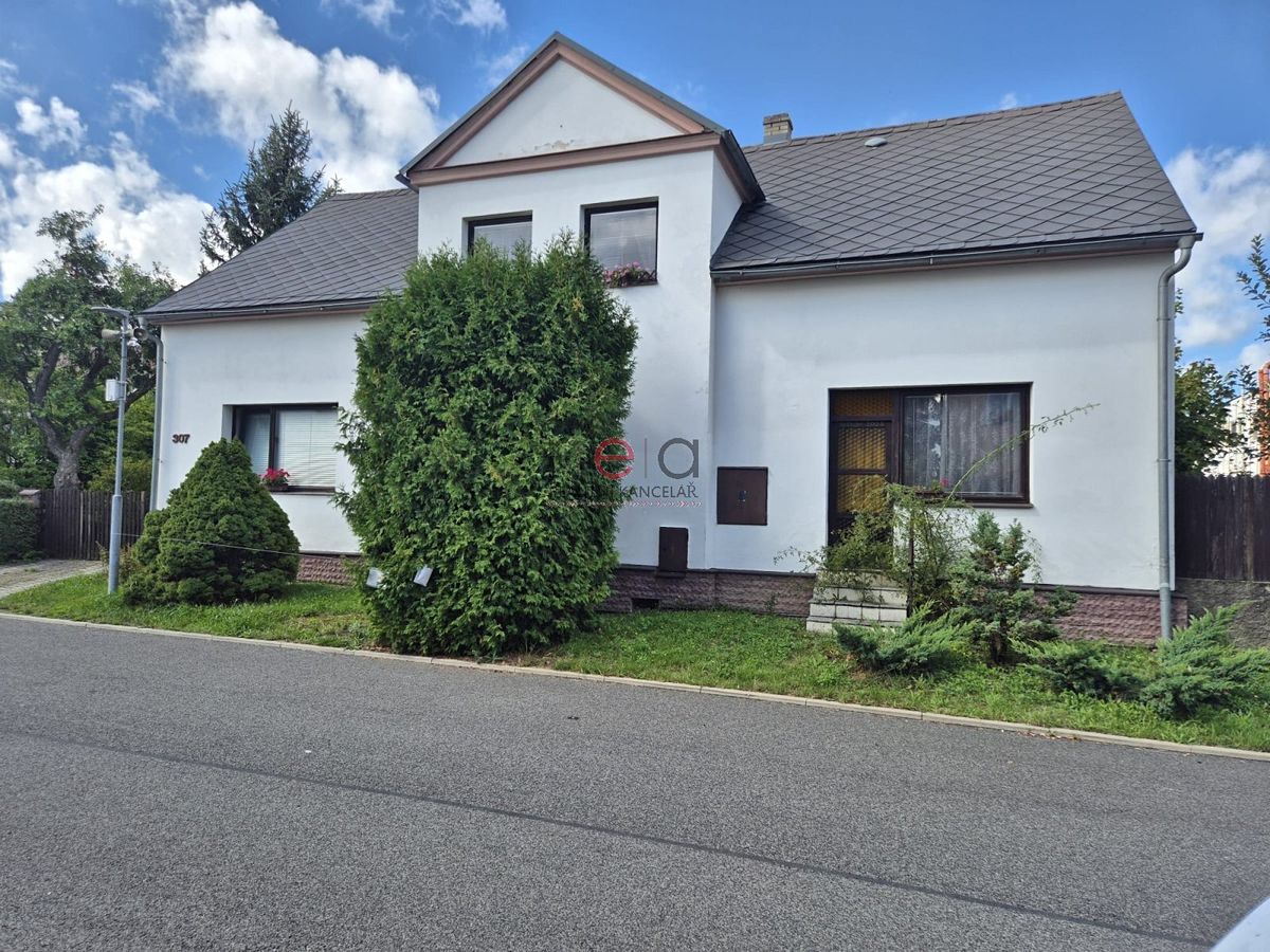 Prodej rodinného domu 280 m², pozemek 160 m²