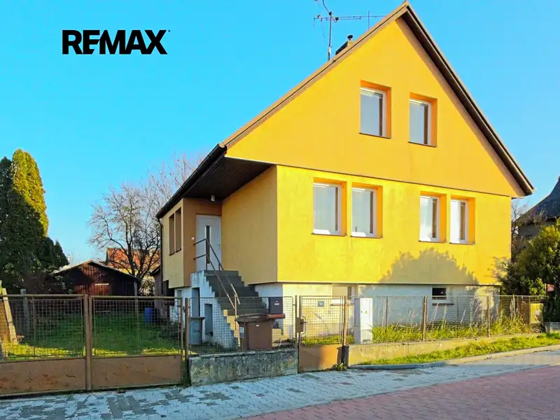Prodej rodinného domu 102 m², pozemek 777 m², Dačice – náhled fotky 1