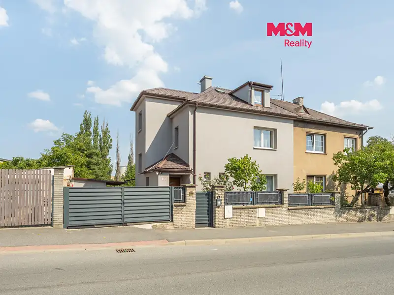 Prodej rodinného domu 180 m², pozemek 417 m², Kladno – náhled fotky 1