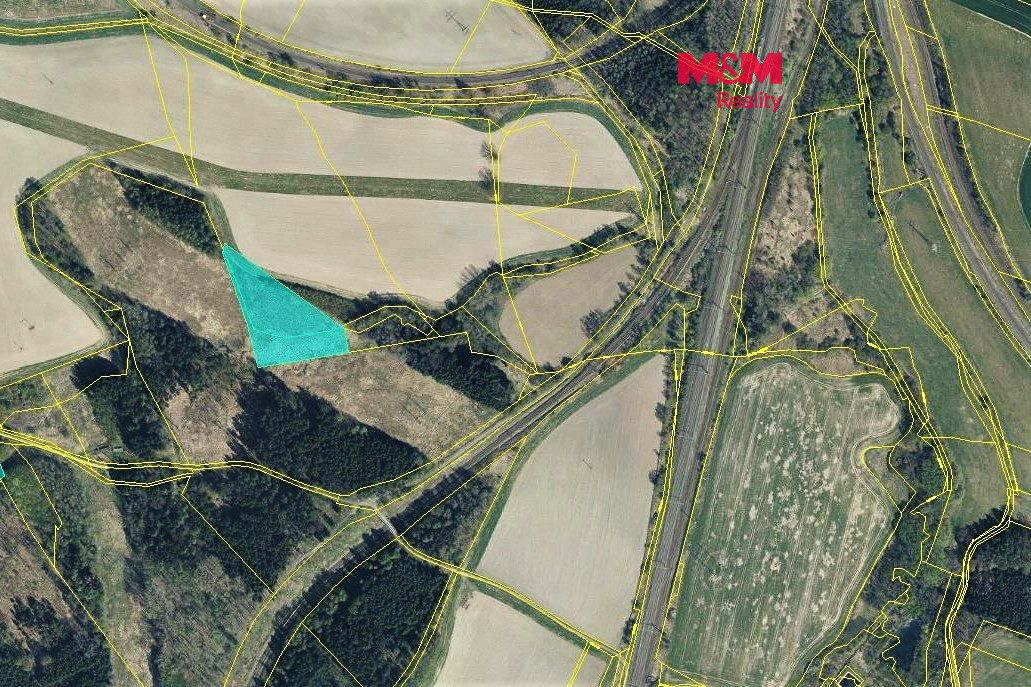 Prodej pole 8125 m², Semanín – fotka 1 z 3