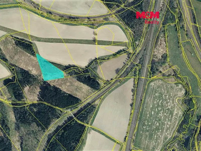 Prodej pole 8125 m², Semanín – náhled fotky 1