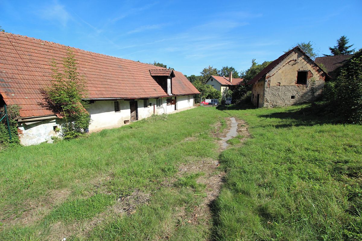 Prodej rodinného domu 200 m², pozemek 1836 m² – fotografie 5