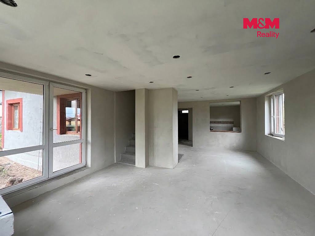 Prodej rodinného domu 148 m², pozemek 599 m² – fotografie 3