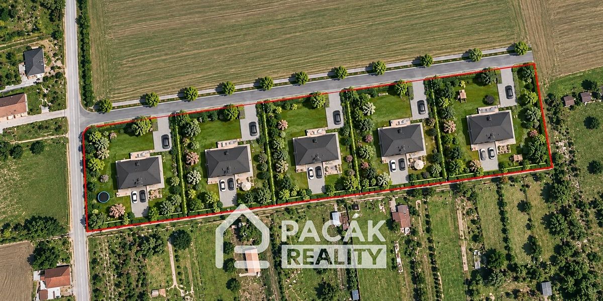 Prodej stavebního pozemku 5516 m² – fotografie 2