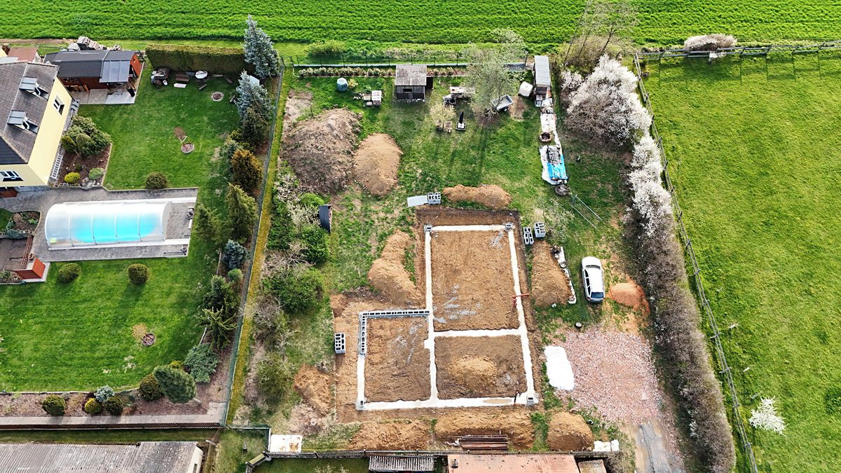 Prodej stavebního pozemku 1300 m² – fotografie 4