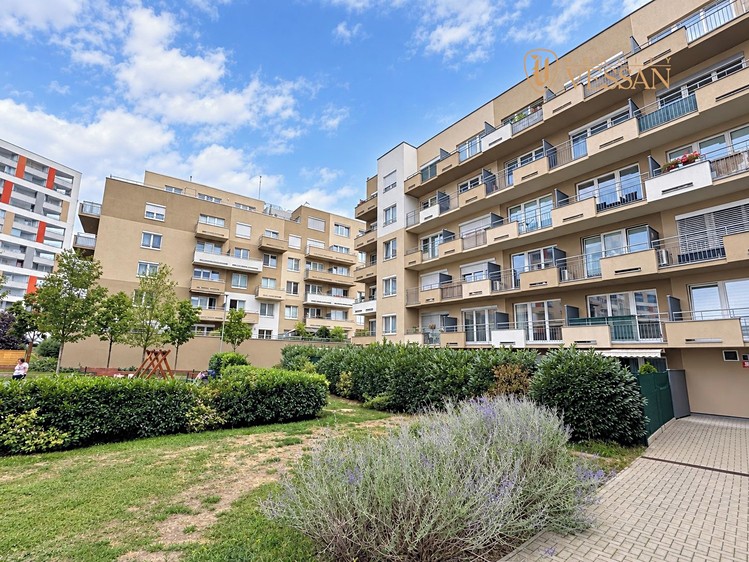 Wohnung 1+kk zum Kauf, 31 m² (8 von 8)