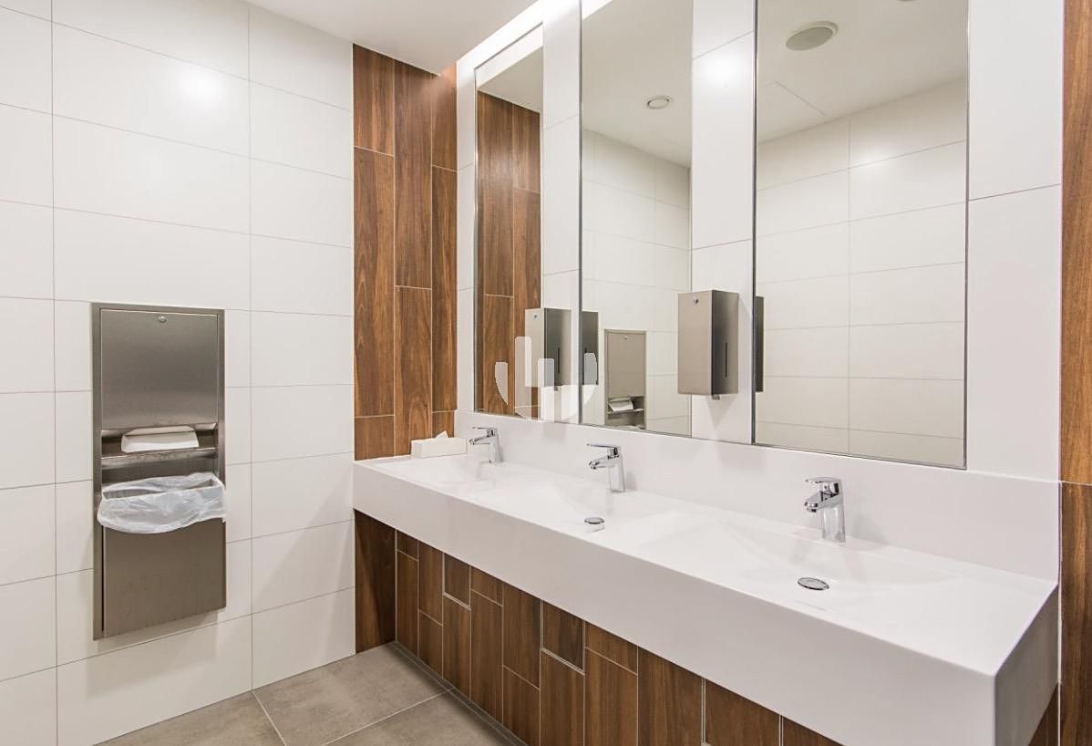 Pronájem kanceláře 247 m² – fotografie 4
