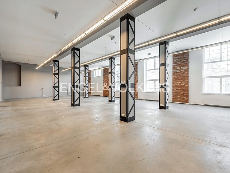 Gewerbefläche zur Miete, 468 m² (1 von 8)