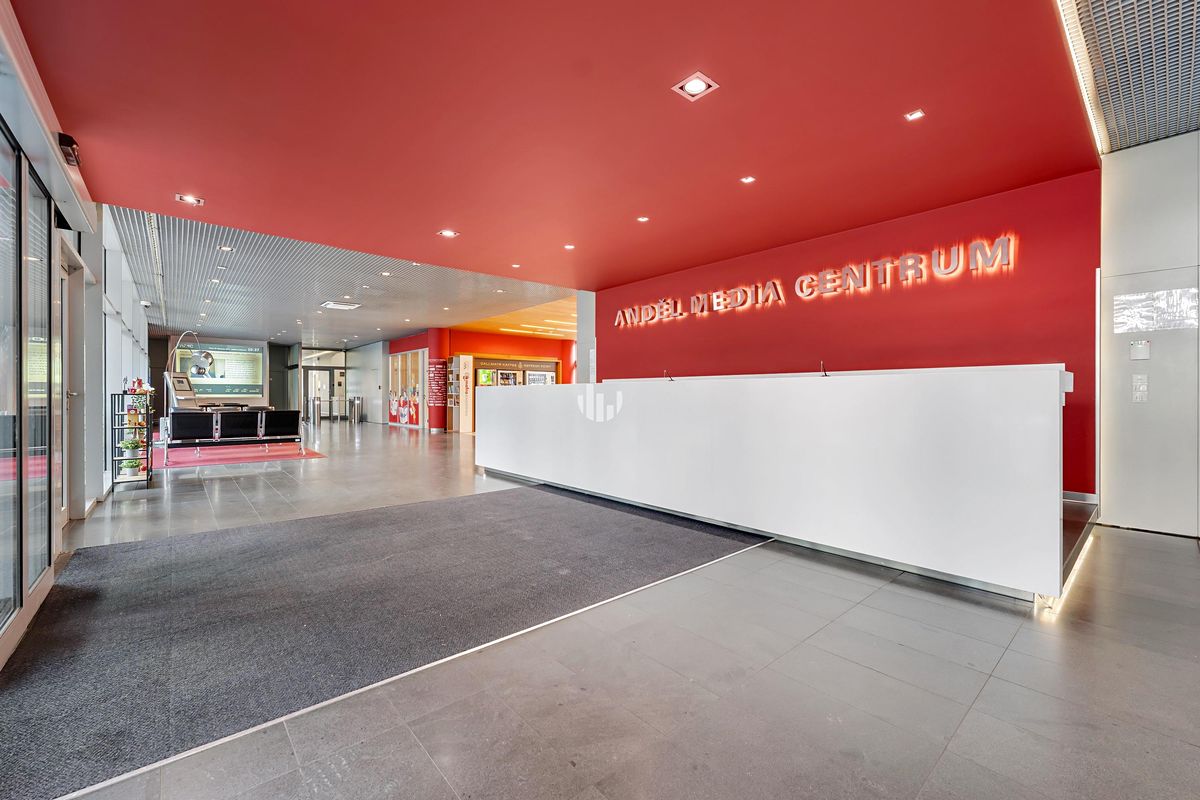 Pronájem kanceláře 720 m² – fotografie 2