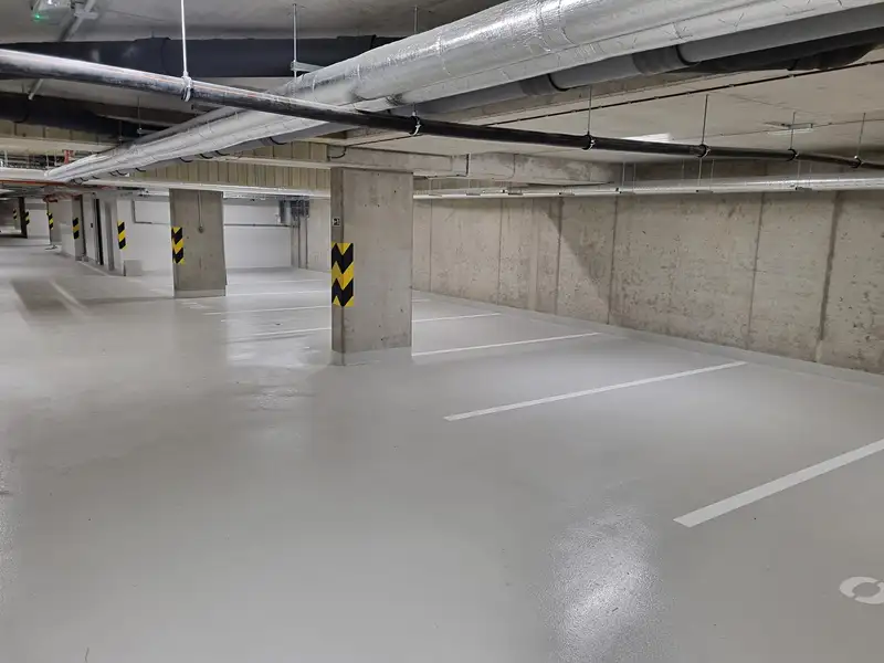 Prodej garážového stání 12 m², Praha – náhled fotky 1