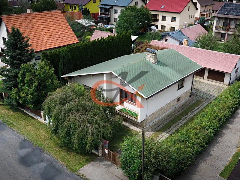 Prodej rodinného domu 220 m², pozemek 800 m², Karolinka – náhled fotky 1