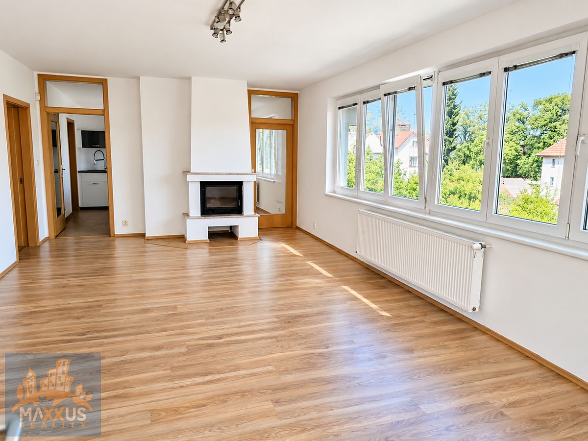 Pronájem bytu 4+1 155 m²