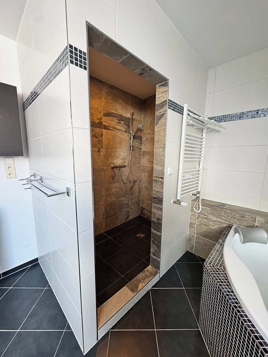 Prodej rodinného domu 250 m², pozemek 390 m² – fotografie 3
