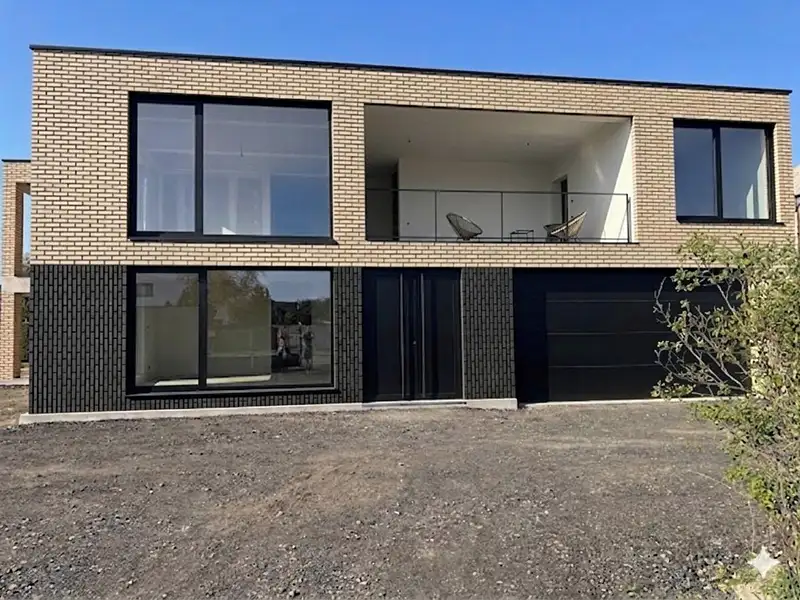 Pronájem vícegeneračního domu 100 m², pozemek 1000 m², Černošice – náhled fotky 1