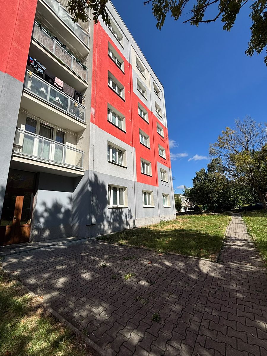 Pronájem bytu 2+1 60 m² – fotografie 2