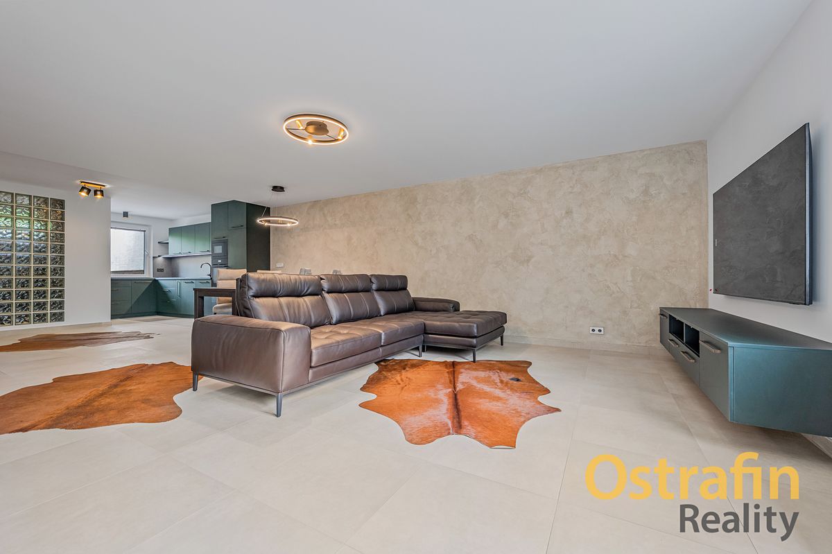 Prodej rodinného domu 260 m², pozemek 150 m² – fotografie 3