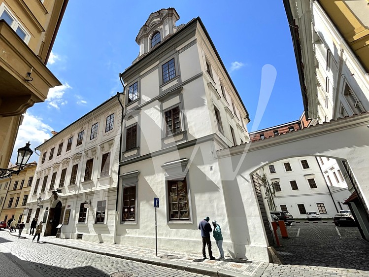 Pronájem komerčního prostoru, 167 m² (1 z 11)