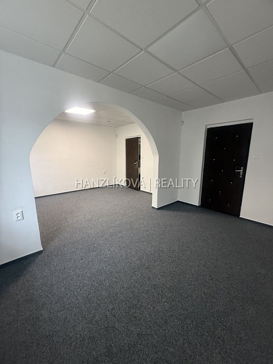 Pronájem kanceláře 24 m² – fotografie 5