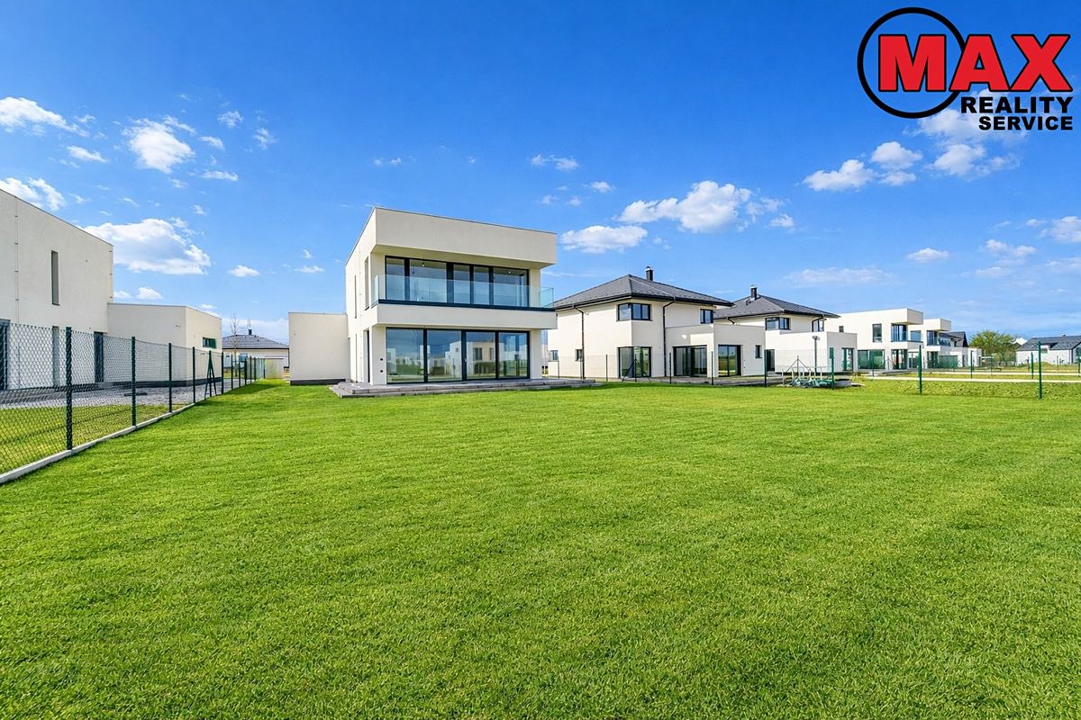 Prodej rodinného domu 188 m², pozemek 841 m² – fotografie 3