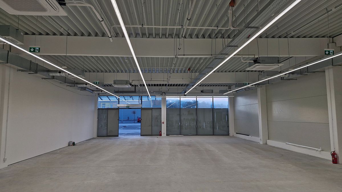 Pronájem obchodního prostoru 300 m² – fotografie 3
