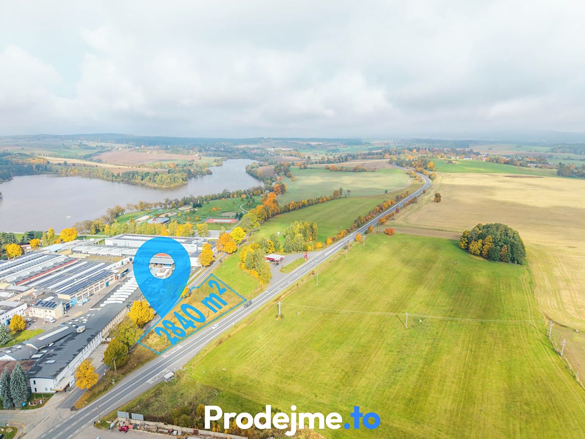 Prodej komerčního pozemku 2840 m²