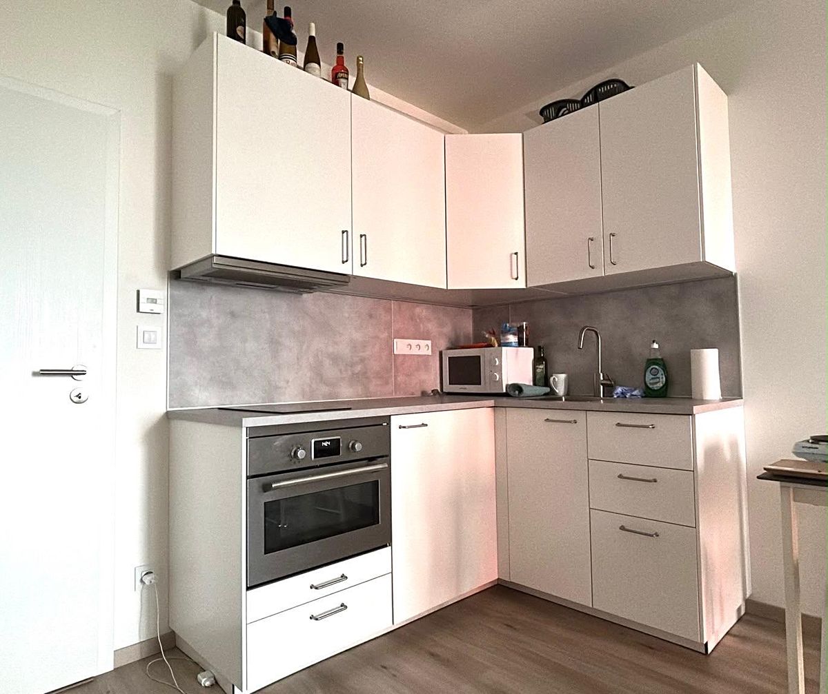 Pronájem bytu 1+kk 36 m² – fotografie 4