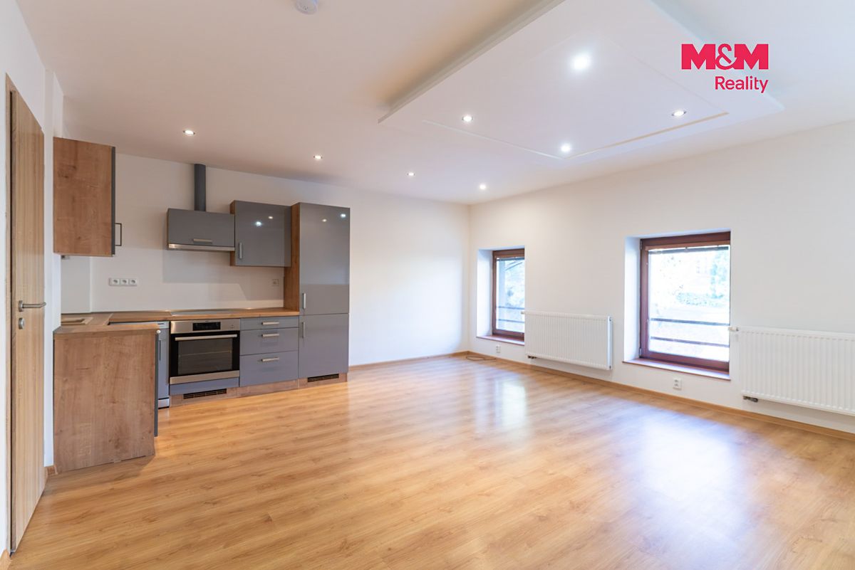 Prodej rodinného domu 70 m², pozemek 120 m² – fotografie 2