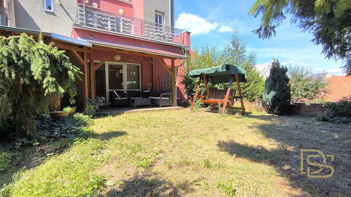 Pronájem bytu 3+kk 97 m²