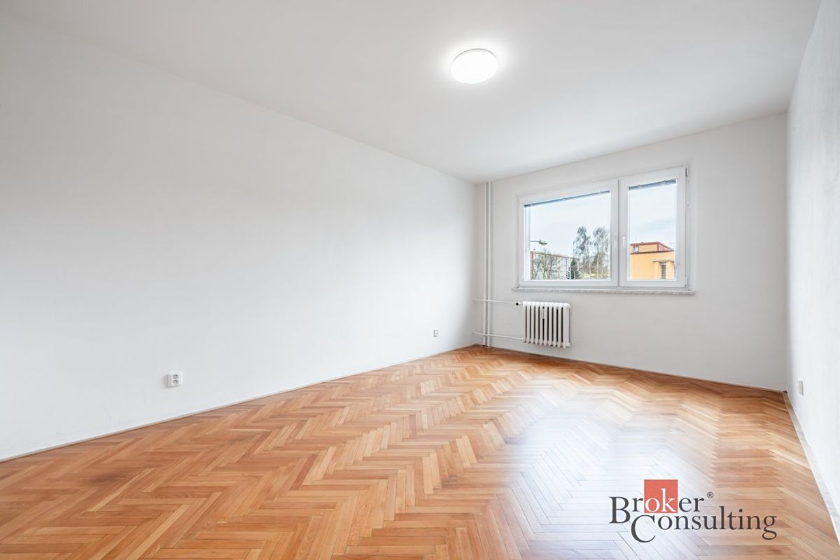 Pronájem bytu 2+1 56 m² – fotografie 3
