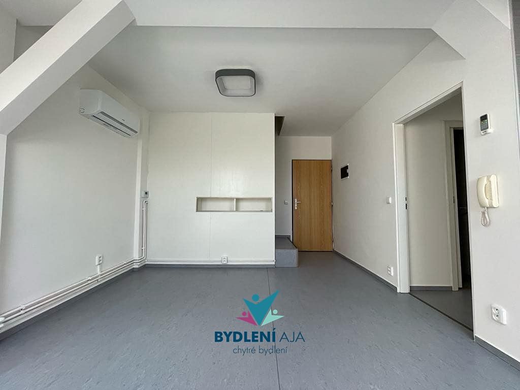 Pronájem bytu 2+kk 47 m² – fotografie 2