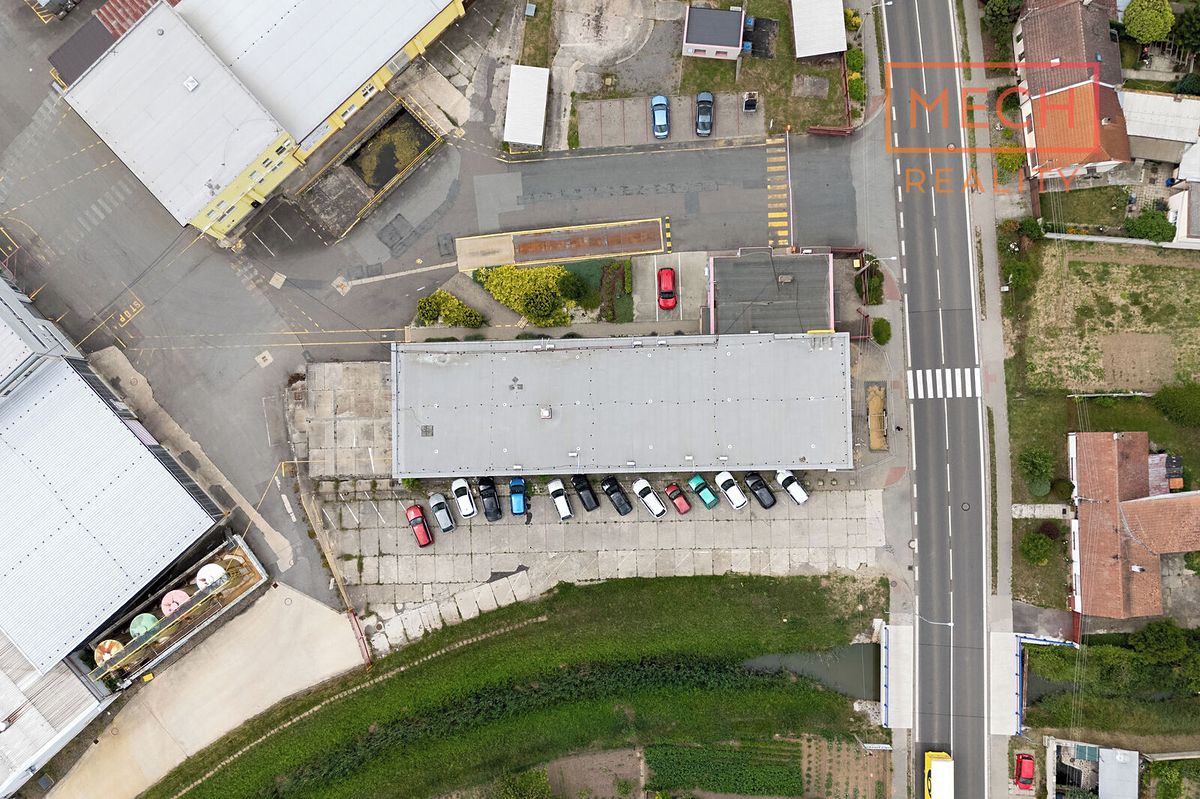 Prodej komerční nemovitosti 1030 m² – fotografie 3