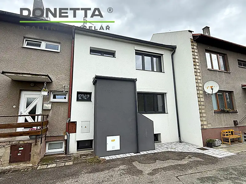 Prodej rodinného domu 121 m², pozemek 291 m², Hradec Králové – náhled fotky 2