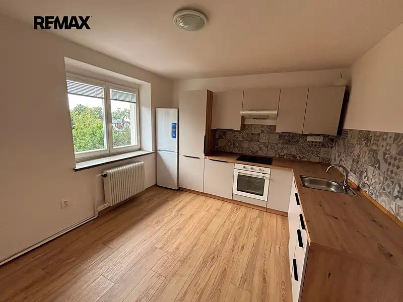 Pronájem bytu 2+1 50 m², Rožnov pod Radhoštěm – náhled fotky 3