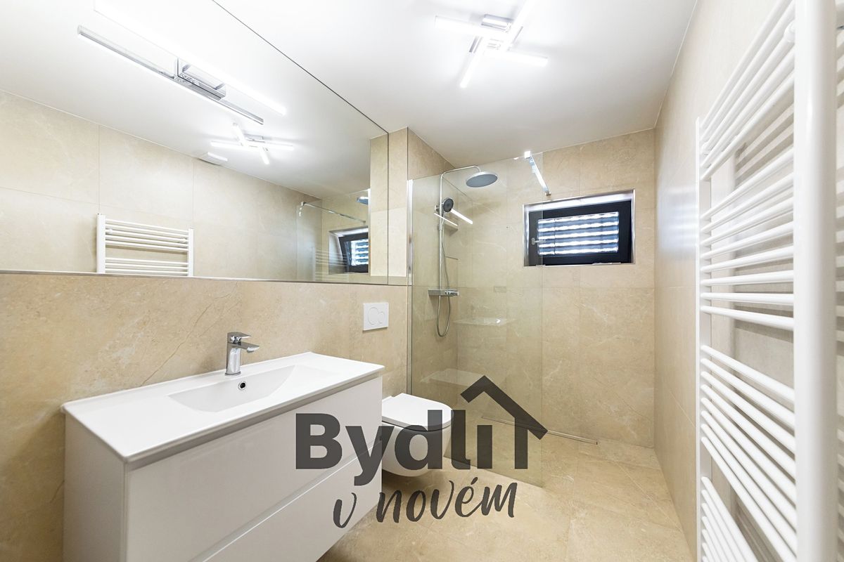 Prodej rodinného domu 202 m², pozemek 542 m² – fotografie 5