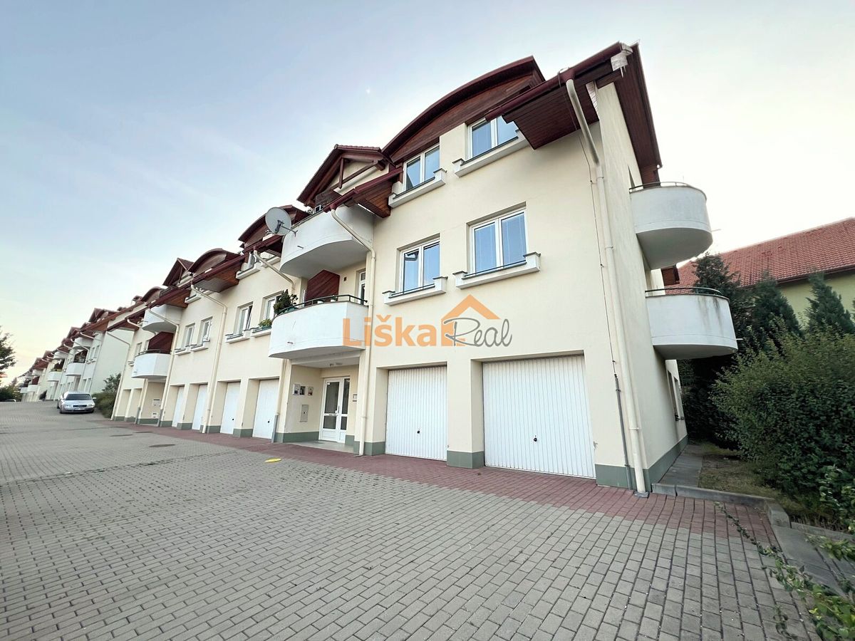 Pronájem bytu 3+kk 77 m²