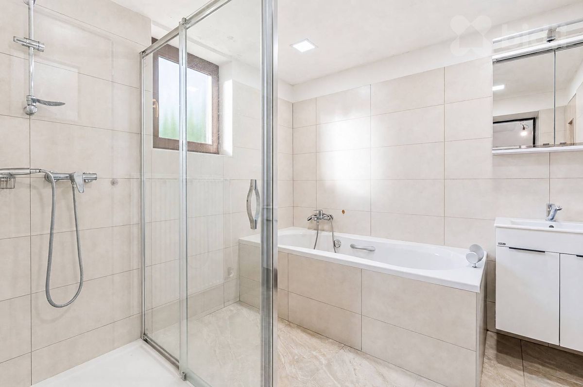 Prodej rodinného domu 110 m², pozemek 1429 m² – fotografie 3