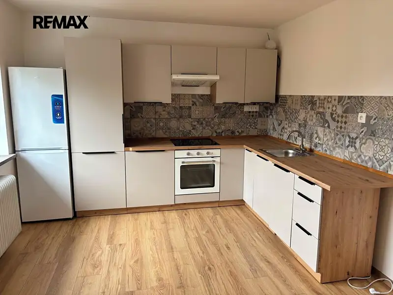 Pronájem bytu 2+1 50 m², Rožnov pod Radhoštěm – náhled fotky 2