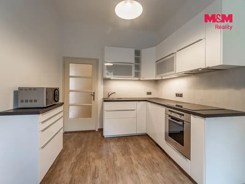 Pronájem bytu 1+1 40 m², Praha – náhled fotky 3