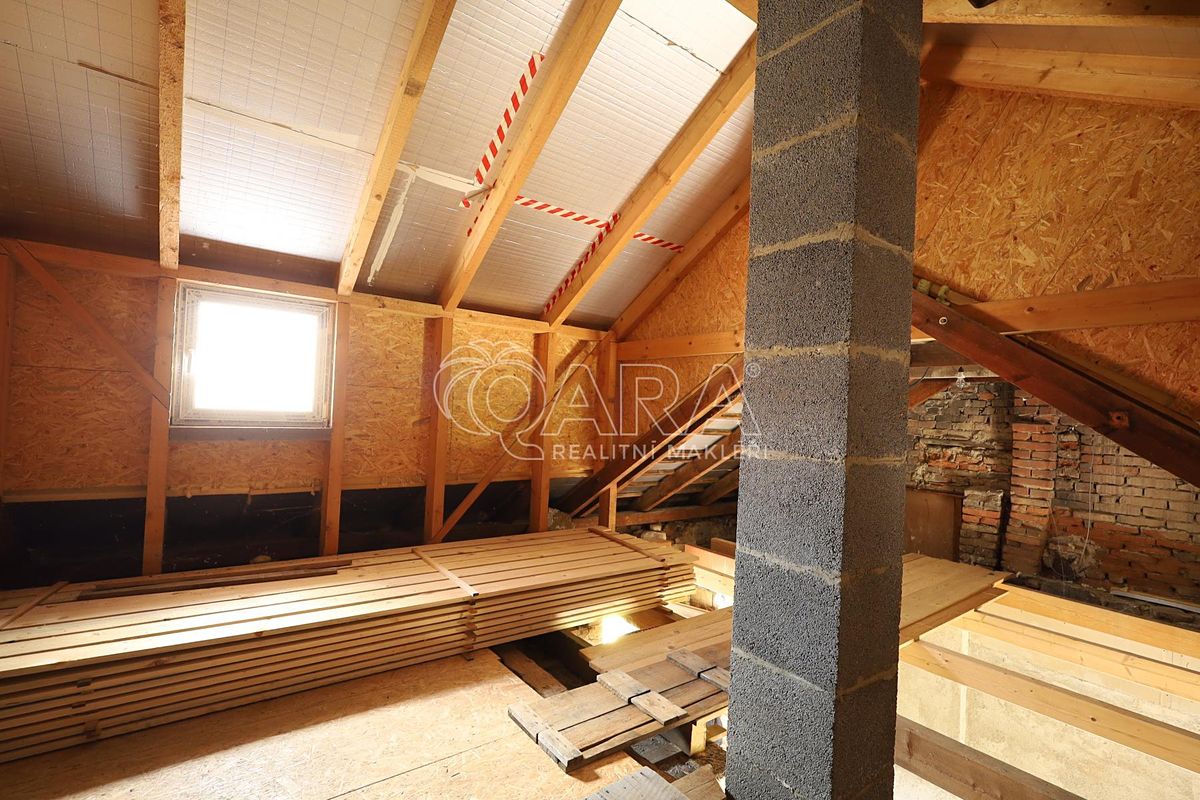 Prodej rodinného domu 70 m², pozemek 180 m² – fotografie 2