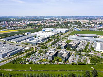 Pronájem skladového prostoru 1500 m²