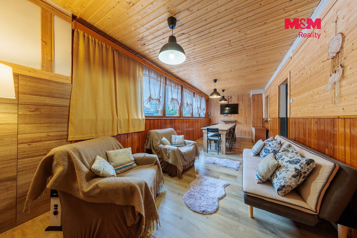 Prodej chaty 180 m², pozemek 588 m² – fotografie 2