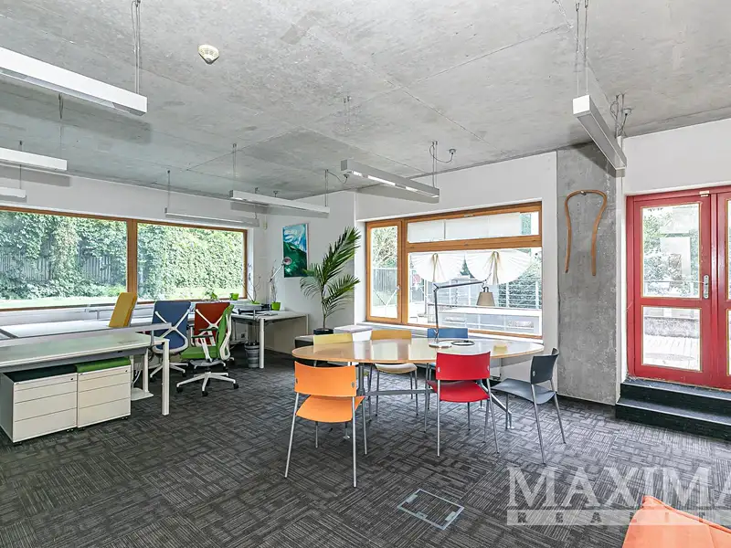 Prodej kanceláře 112 m², Praha – náhled fotky 1