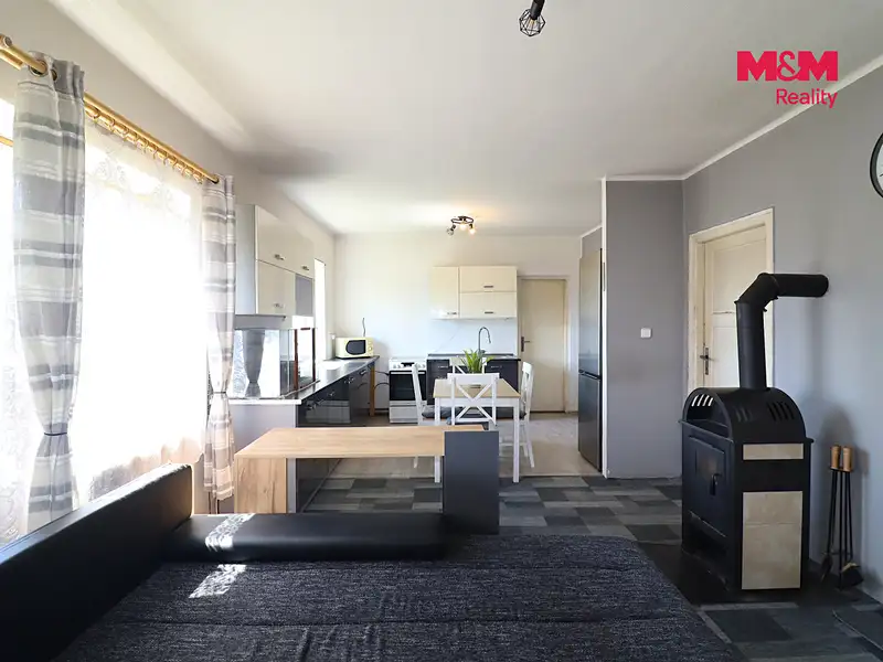 Prodej rodinného domu 155 m², pozemek 479 m², Peruc – náhled fotky 3