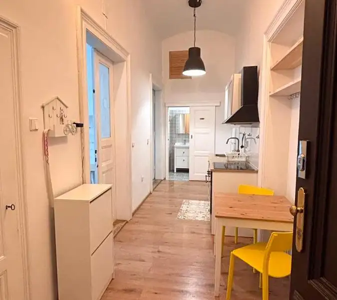 Pronájem bytu 2+1 55 m², Praha – náhled fotky 2