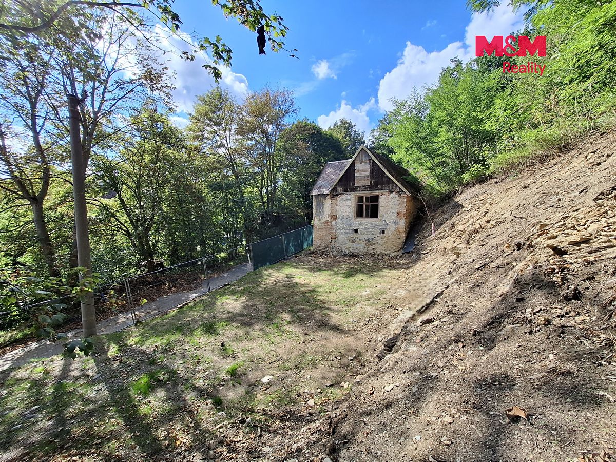 Prodej stavebního pozemku 360 m² – fotografie 2