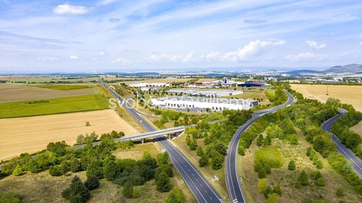 Pronájem výrobní haly, prostoru 5756 m²