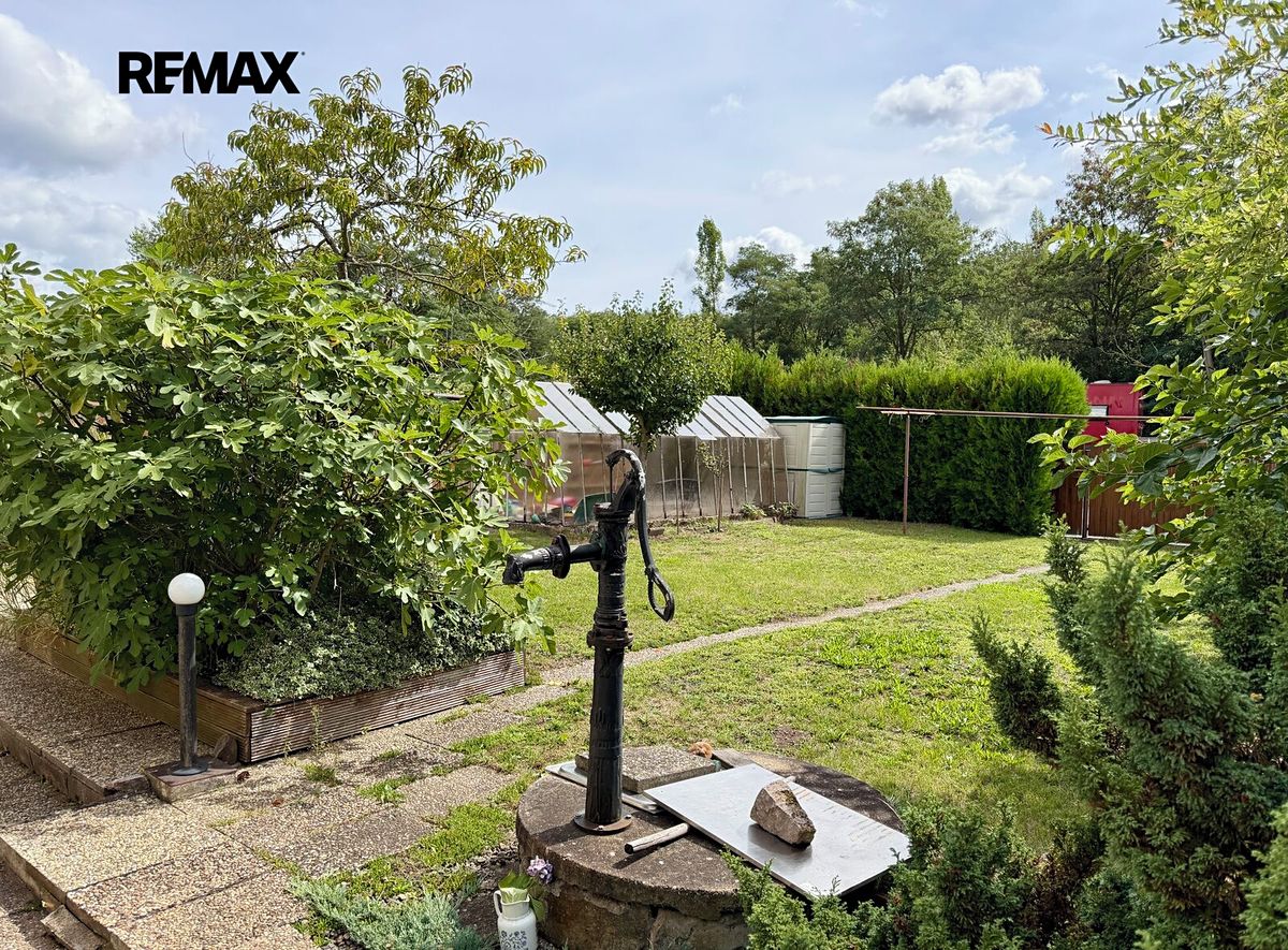 Prodej rodinného domu 258 m², pozemek 567 m² – fotografie 4