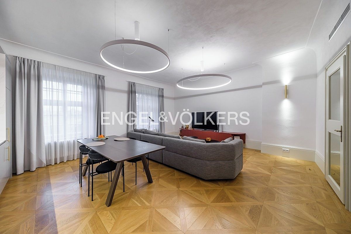 Pronájem bytu 2+kk 72 m² – fotografie 3